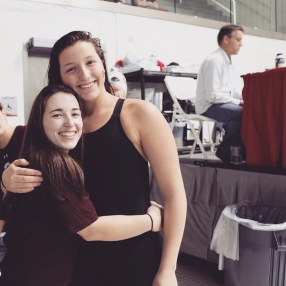 Meet your Posher, Olivia - Picture 1 of 1